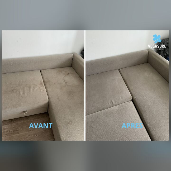 Canapé d'angle beige marqué de taches avant nettoyage et uniforme après nettoyage